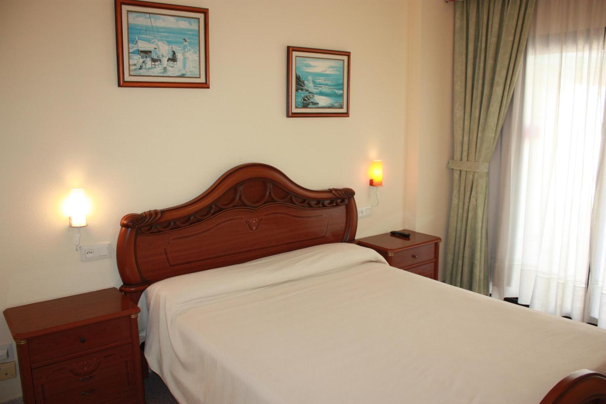 Apartamentos Aventura 萨洛 客房 照片